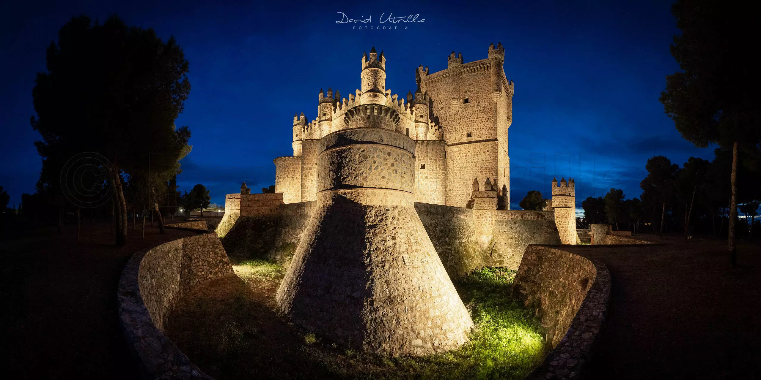 castillo en la noche