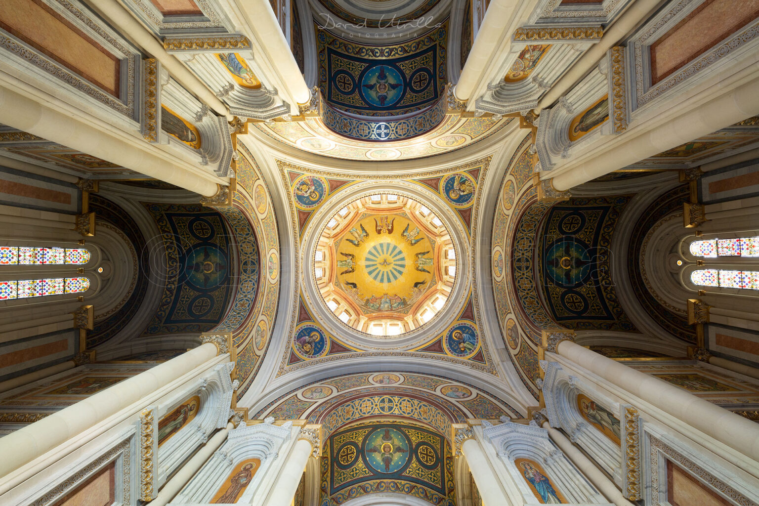 Cúpula del panteón de la condesa de la Vega del Pozo