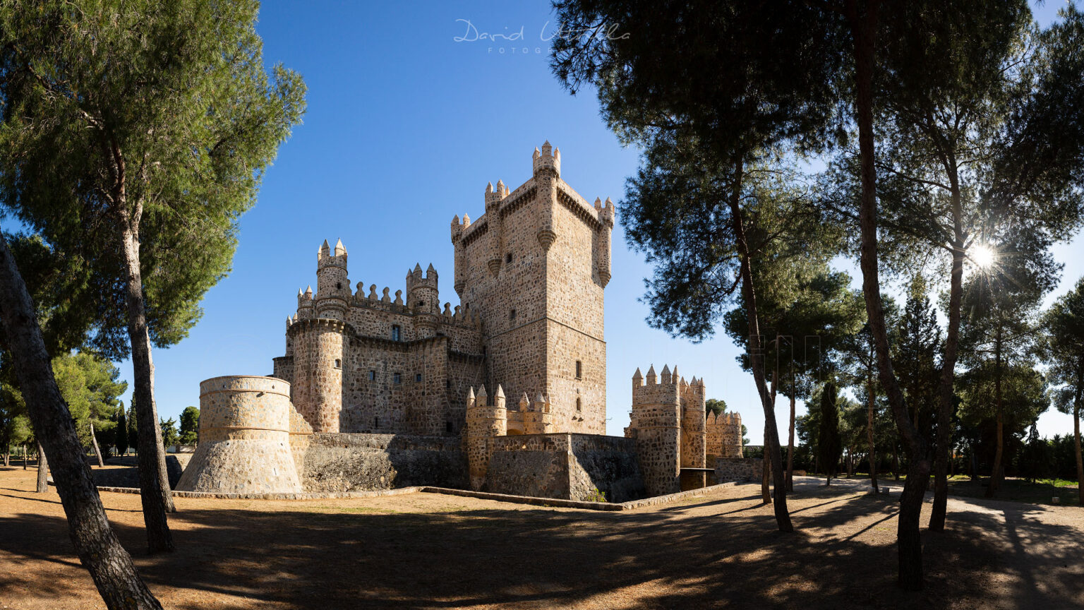 Vista del castillo de Guadamur